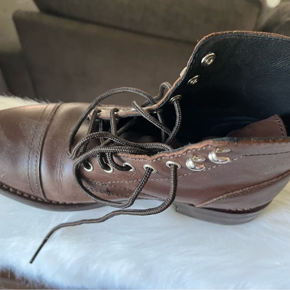 Thursday Whiskey Captain boots.Almost new. Used only once. Bought $190 usd - Picture 5 of 5